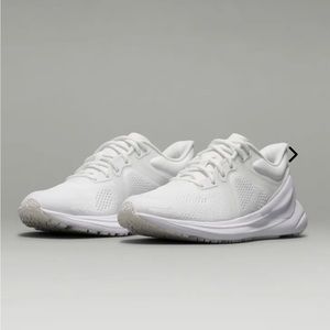 Lululemon blissfeel running shoe